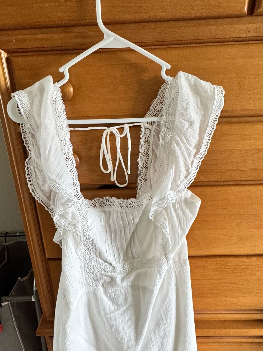 Backless White Abercrombie and Fitch dress